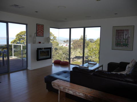 Spectacular Holiday Living - Grafton Accommodation 3