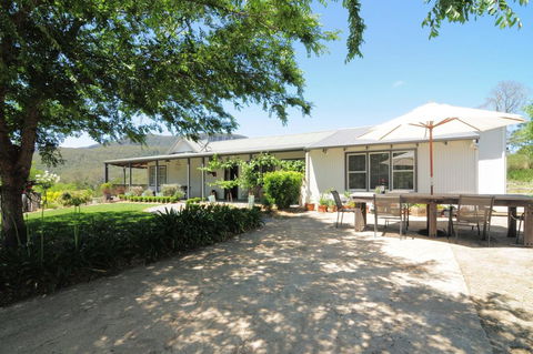 Spring Grove Dairy - Picturesque Views! - Grafton Accommodation 0