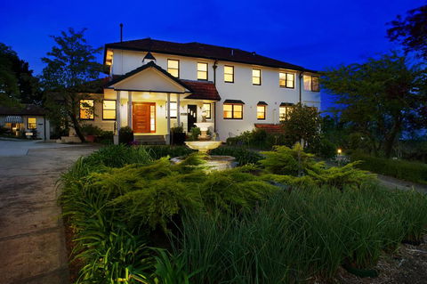 St Raphael - Grafton Accommodation 1