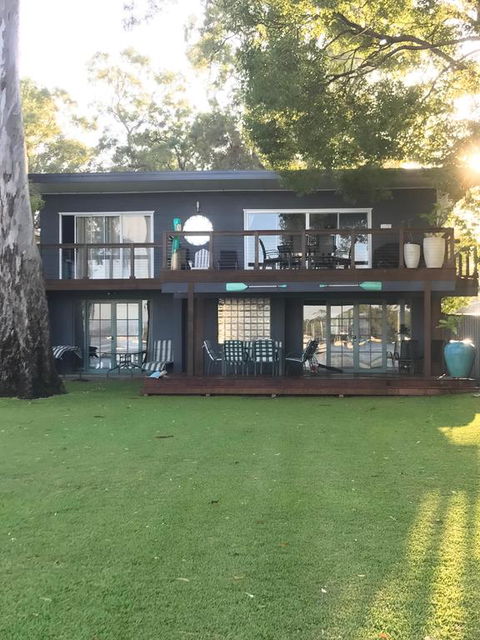 Starfish Cottage - Grafton Accommodation 2
