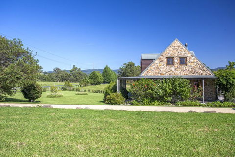 Stone Cottage - Grafton Accommodation 2