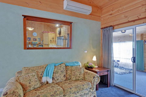 Stony Rise Cottage B&B - Grafton Accommodation 2