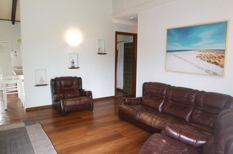 Stouty's At Hat Head - Grafton Accommodation 3