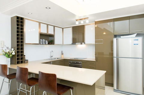 Stunning Surfside Apartment - Boyd St, Woorim - Grafton Accommodation 3