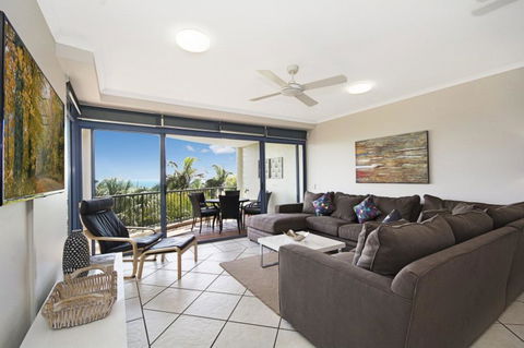 Stunning Views Great Location Sunshine Beach! - Unit 1 Vista Pacific 12 Bryan Street - Grafton Accommodation 3