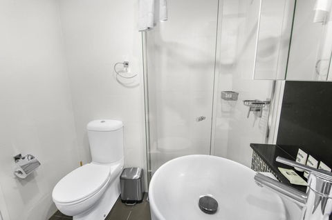 Stunning Views On The 41st Floor - Grafton Accommodation 3