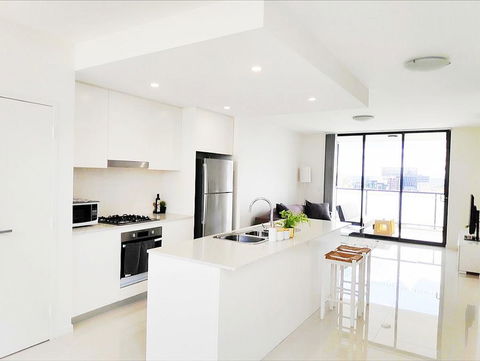 Stylish Liverpool 2Bed 2Bath Apartment -Skyline Views! -Masks Provided - Grafton Accommodation 2