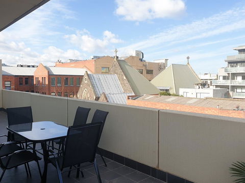 Stylish Modern 3BD Retreat At An Amazing Location - Grafton Accommodation 2