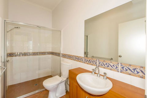 STYLISH, SUN-DRENCHED AND SOPHISTICATED - Grafton Accommodation 3
