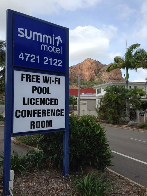 Summit Motel - Grafton Accommodation 3
