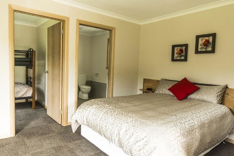 Sunny Gum - Grafton Accommodation 1