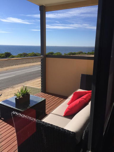Sunset Cove Beach House - Grafton Accommodation 3