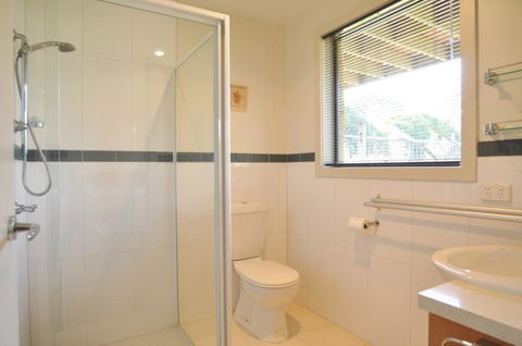 SUNSET WATERS - INLET SIDE - Grafton Accommodation 2
