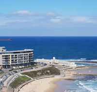 Supercar fan's dream - track side apartment 1 - Grafton Accommodation