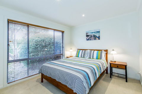 SURFSIDE GETAWAY IN PICTURESQUE INVERLOCH - Grafton Accommodation 2