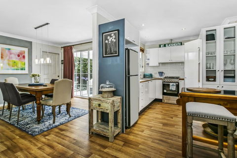 Swanbrook - Grafton Accommodation 1