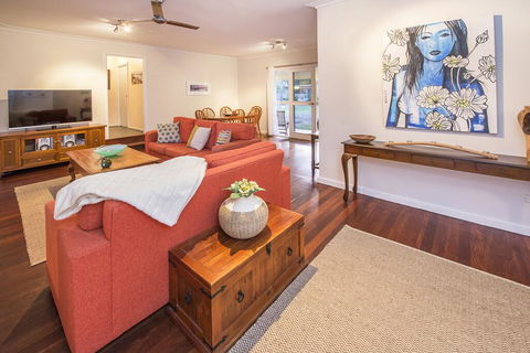 Swell Shack - Grafton Accommodation 2