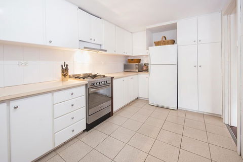 Swell Shack - Grafton Accommodation 1