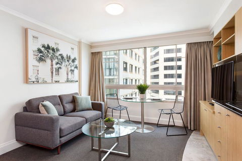 Sydney CBD Studio Apartment With Stunning View Of Darling Harbour (1704 KNT) - Grafton Accommodation 3