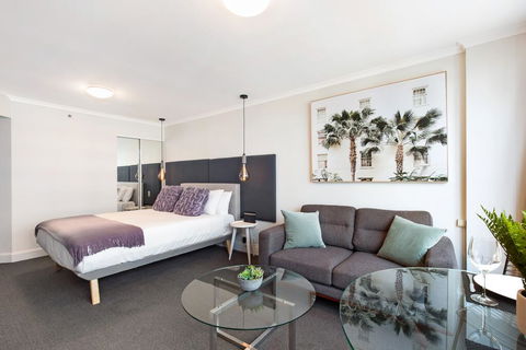 Sydney CBD Studio Apartment With Stunning View Of Darling Harbour (1704 KNT) - Grafton Accommodation 1