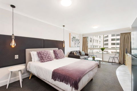 Sydney CBD Studio Apartment With Stunning View Of Darling Harbour (1704 KNT) - Grafton Accommodation 0
