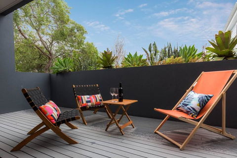 Sydney Townhouse With Parking And Deck - Grafton Accommodation 3