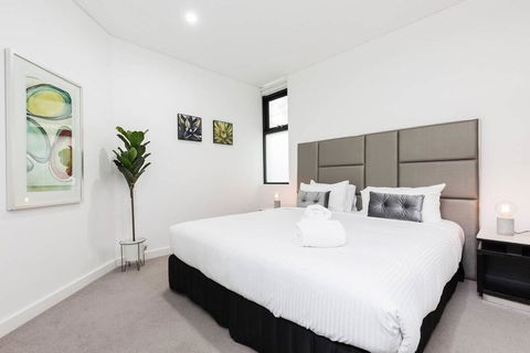 Sydney Townhouse With Parking And Deck - Grafton Accommodation 1