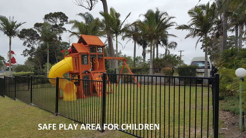 Tabourie Lake Motor Inn - Grafton Accommodation 1