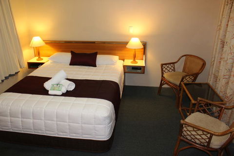 Tabourie Lake Motor Inn - Grafton Accommodation 2