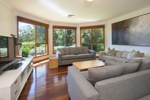 Taliesin - Beautiful 4 Bedroom Home With Amazing Views! - Grafton Accommodation 3