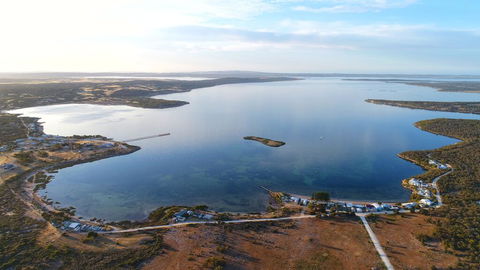 Tall Pines Beach House At Mount Dutton Bay (part Of Coffin Bay Waterways) - Grafton Accommodation 0