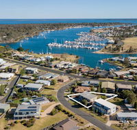 Tanjil - A stroll from the water in Paynesville - Grafton Accommodation