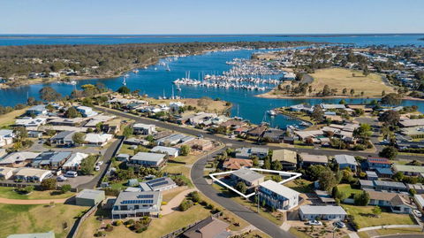 Tanjil - A Stroll From The Water In Paynesville - Grafton Accommodation 0