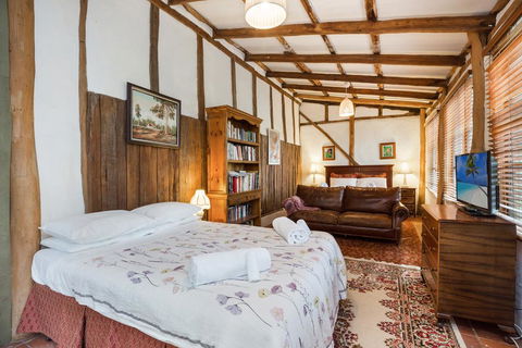 Taradale House Estate - Grafton Accommodation 1
