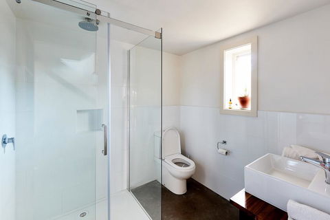 Tarndwarncoort - Farmer's Cottage - Grafton Accommodation 2