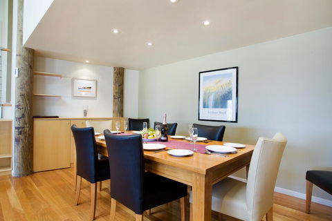 Tathra Beach House Holiday Apartments - Grafton Accommodation 2