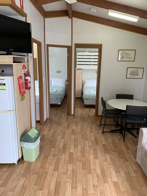 Tatura Cabin & Caravan Park - Grafton Accommodation 1