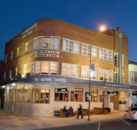 The Alpine Hotel - Grafton Accommodation