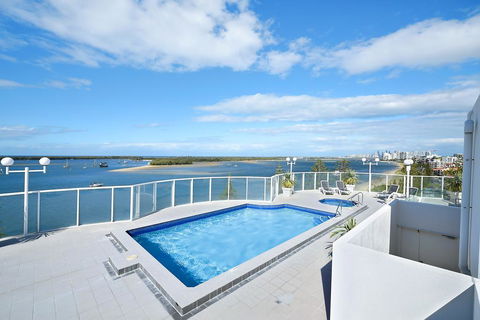 The Atrium Resort - Grafton Accommodation 2