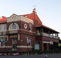 The Bank BB West Wyalong - Grafton Accommodation