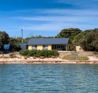 The Beach House - Grafton Accommodation