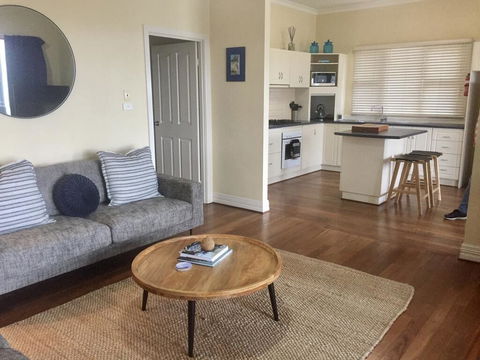 The Beach House & Villas - Grafton Accommodation 3