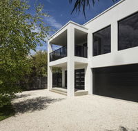 Pearl Hawley Beach - Grafton Accommodation