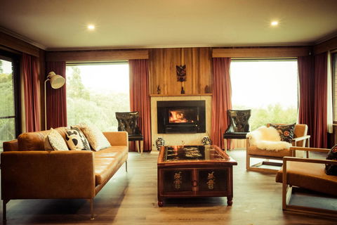 The Hobart Entrance - Grafton Accommodation 2