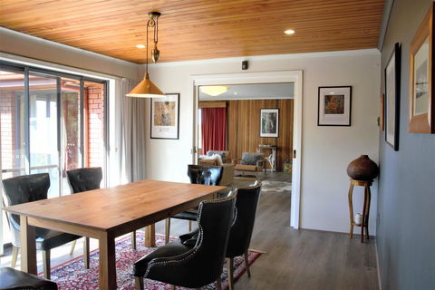 The Hobart Entrance - Grafton Accommodation 0
