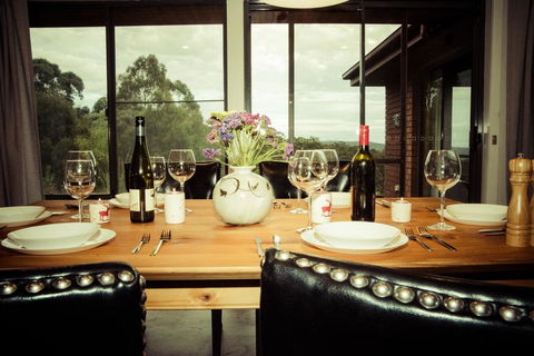 The Hobart Entrance - Grafton Accommodation 21