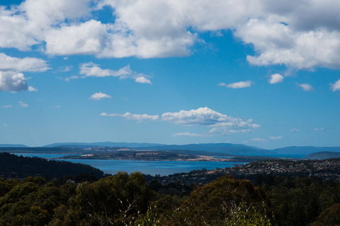 The Hobart Entrance - Grafton Accommodation 23