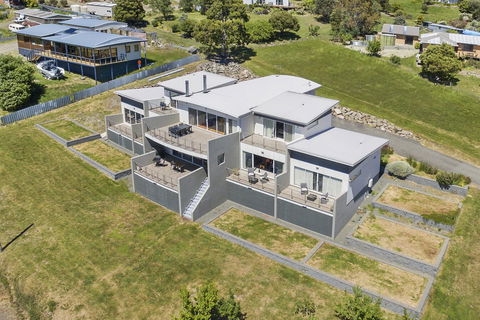 The Cove Kettering - Grafton Accommodation 1