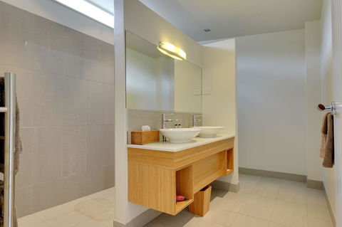 The Cove Kettering - Grafton Accommodation 25