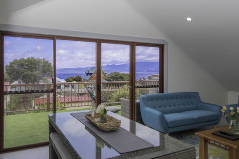 South Arm Luxury Loft - Grafton Accommodation 0